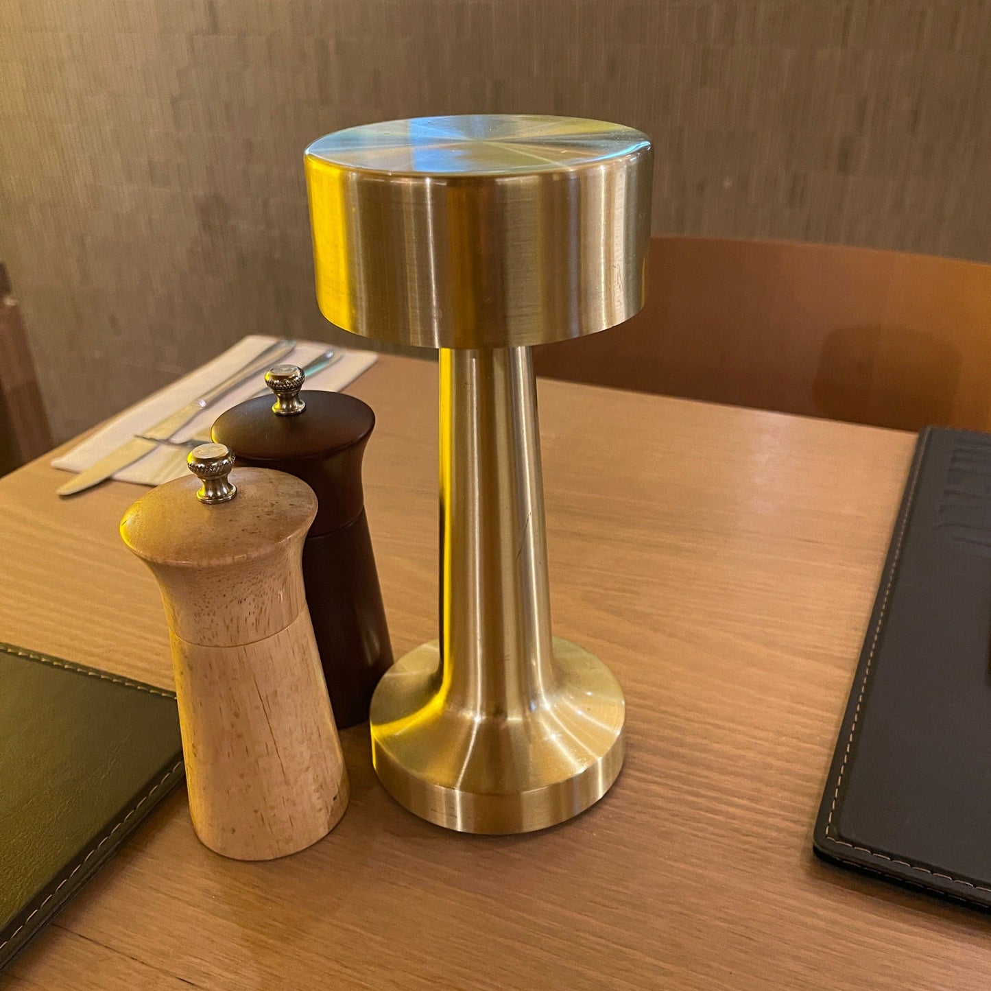 Saskia Table Lamp